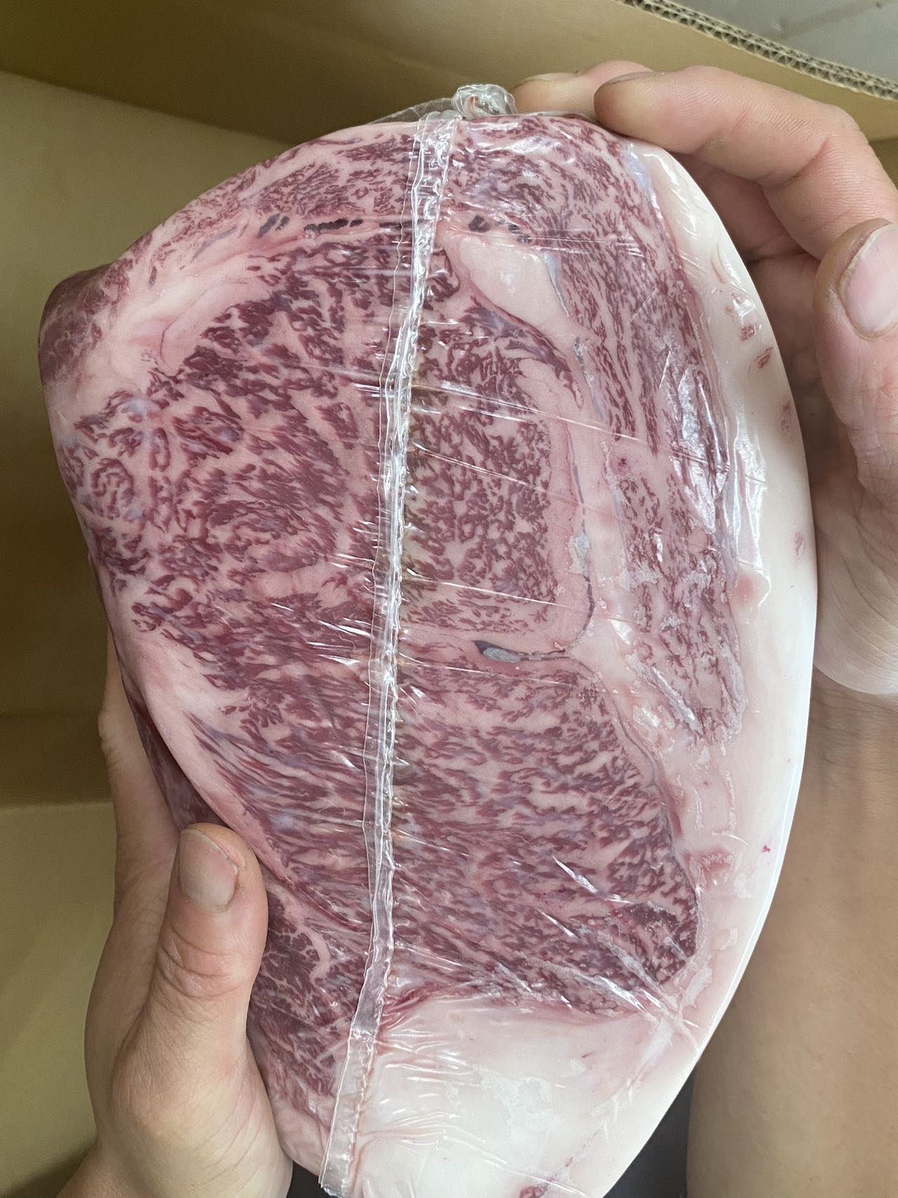 和牛サロイン　A5牛里背肉