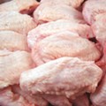 鳥手羽中2kg（鶏翅中）